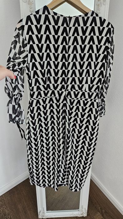 Rochie midi eleganta