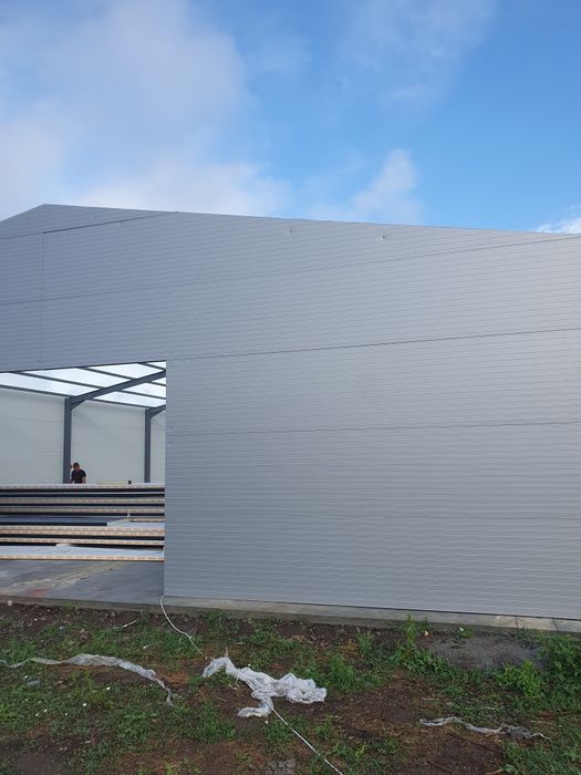 Vand hale structuri metalice