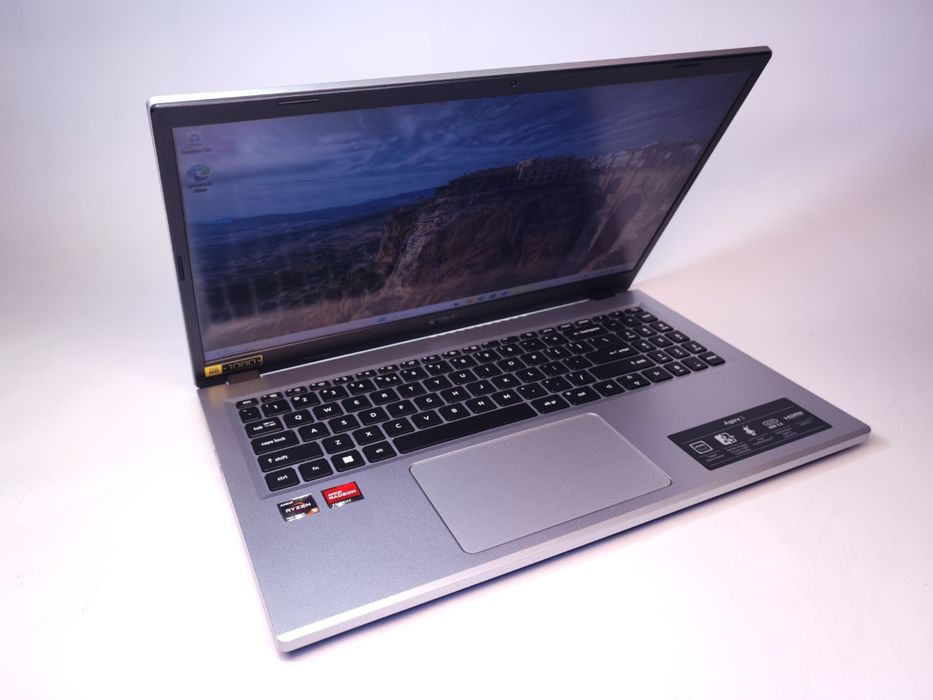 Acer Aspire 3 A315-24P AMD Ryzen 5 7520U 2.80GHz SSD 256/8GB | #R92738