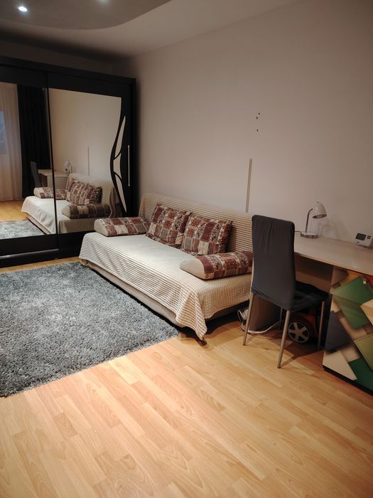 Închiriere apartament cu două camere