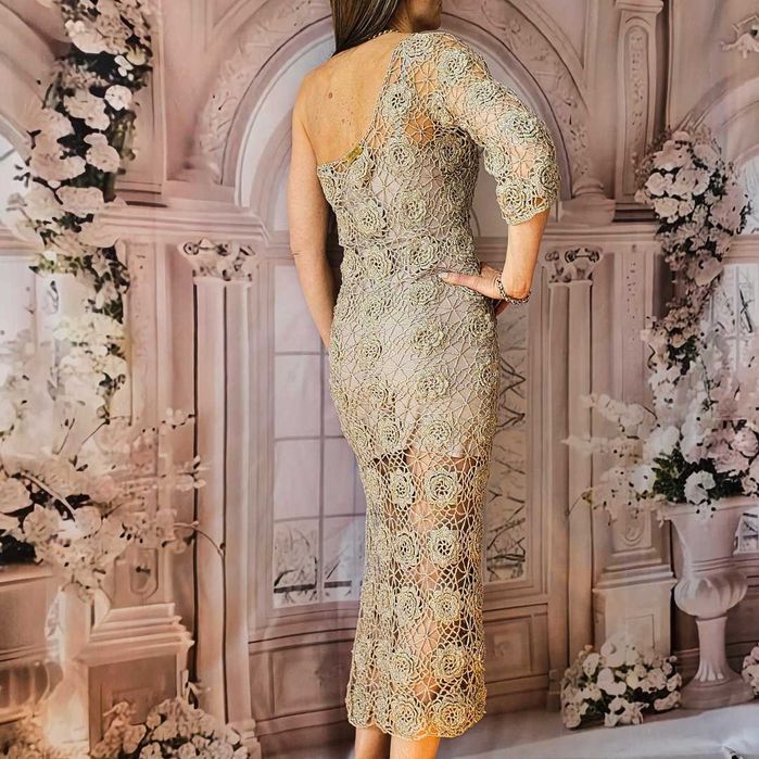 Златиста Рокля с Цветя и Един Ръкав за повод, парти, плаж