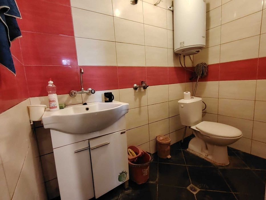 Къща в близост до Плевен, с. Гривица