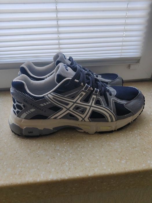 Продам кроссовки Asics