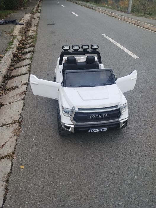 Mașinuță electrica