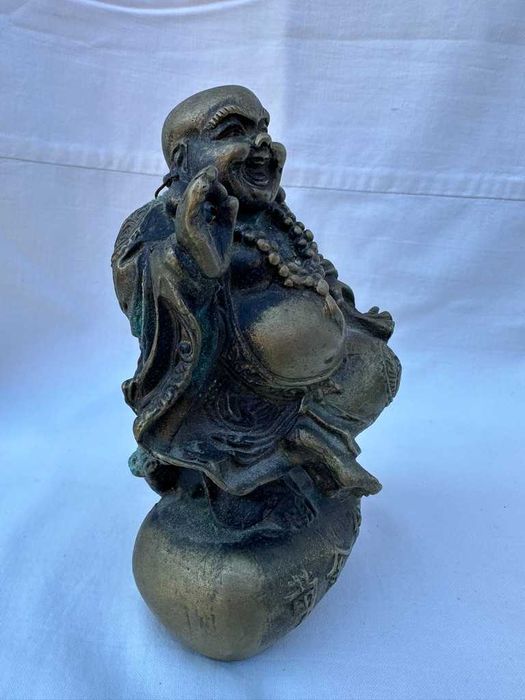 Старинна фигурка на Смеещия се Буда (Хотея) – Масивен месинг с патина