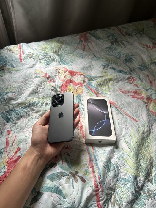Продаю iPhone 16 Pro в отличном состояние