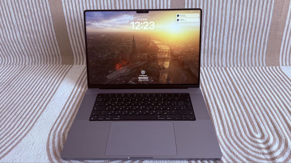 Macbook pro 16 32/513