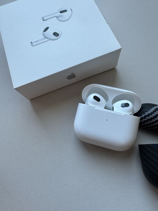 Наушники Apple AirPods 3 with MagSafe Charging