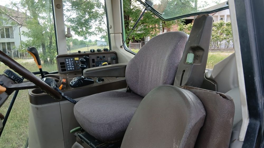 Tractor Jhon Deer 6520 cu incarcator anul 2006