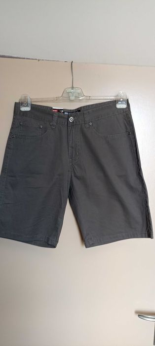 Къси мъжки панталони