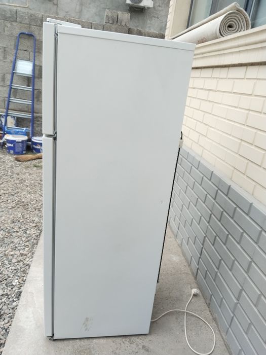 Холодильник BEKO RDSK 240M00W белый