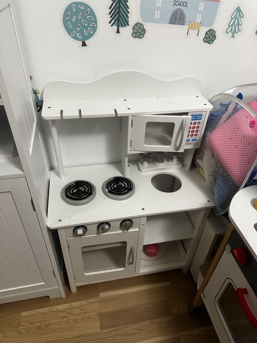 bucatarie si corp dulap copii joaca