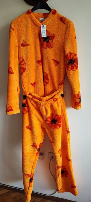 Продавам пижама дамска