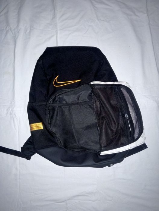 Nike elite bag черно золотой