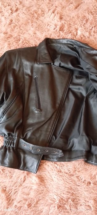 Geaca  neagra din piele