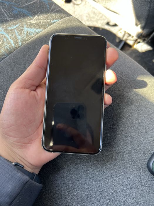 Продам айфон 11 про