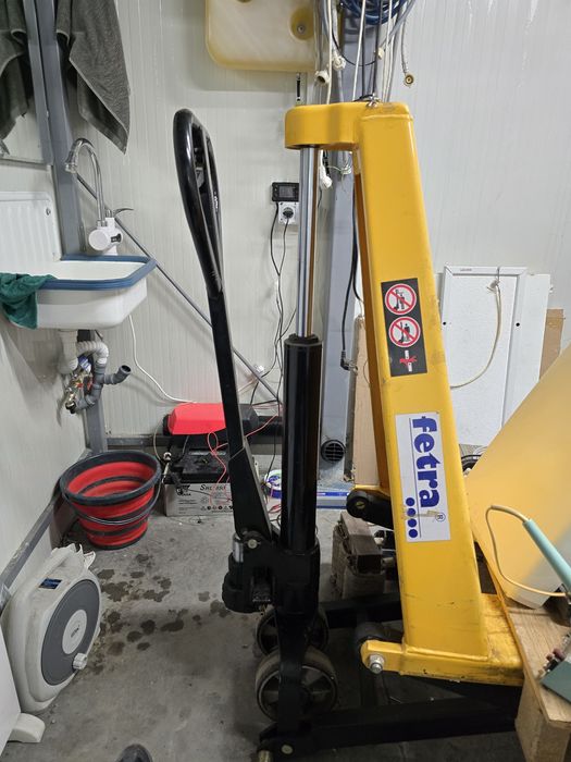 Transpalet hidraulic Fetra