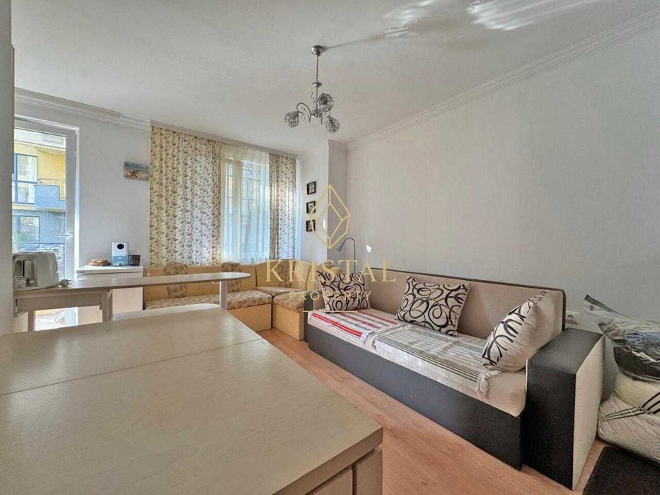 Страхотна оферта. Просторно студио в жилищен комплекс в Слънчев Бряг