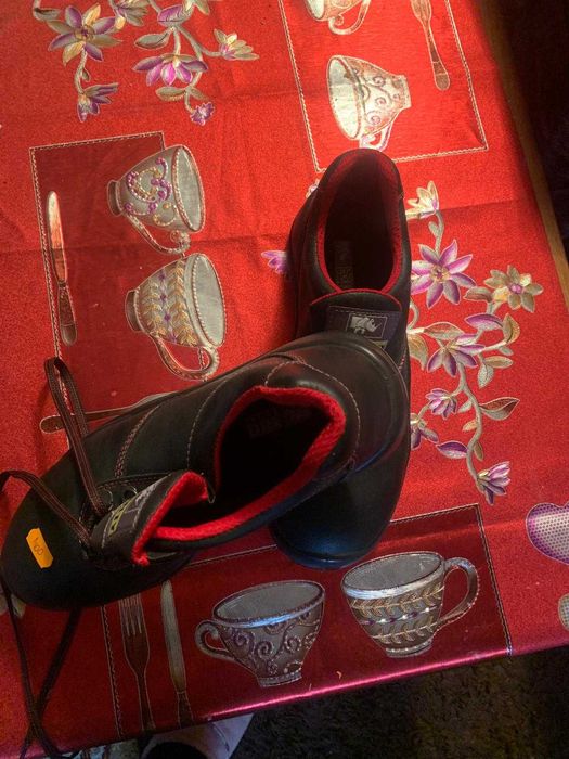 pantofi pentru constructii