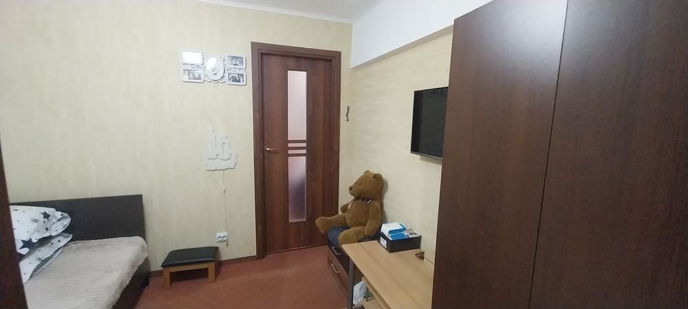 Vand apartament 3 camere