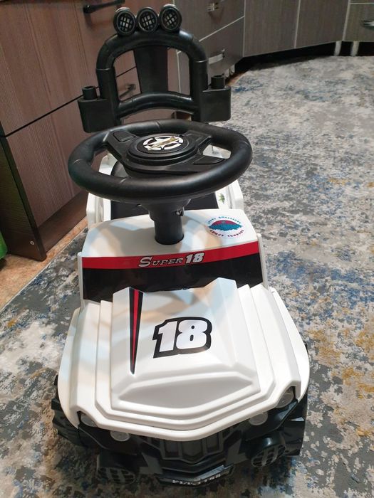 Продам машинки,рыбалка для детей