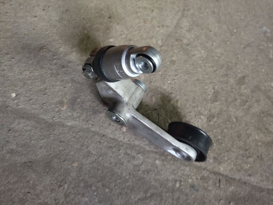 Натяжитель ремня двигатель1ZZ