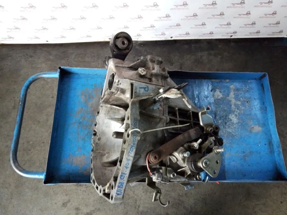cutie viteze toyota aygo 1.0 benzina  2010 2011 2012 2013 2014 2015