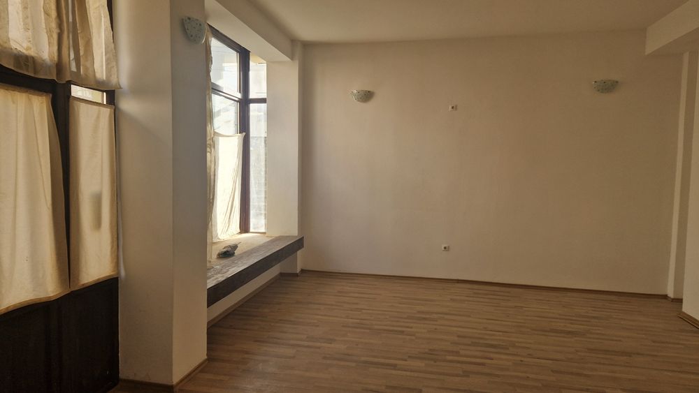 Spatiu comercial sau locuința