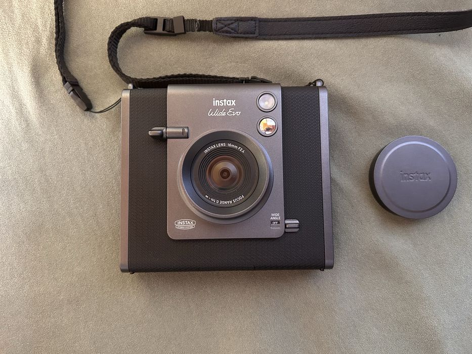 Fujifilm instax Evo Wide
