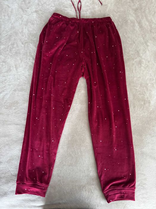 Червена плюшена пижама, Oysho, M размер