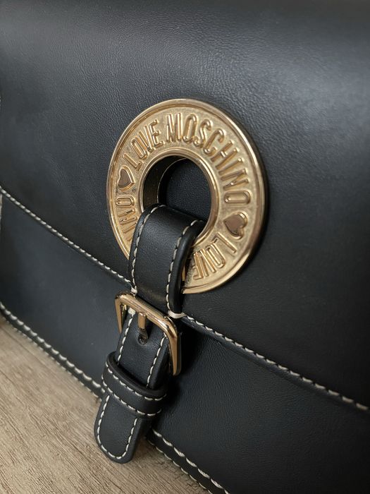 Geanta de umar Love Moschino