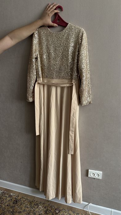 Продаю длинные платья