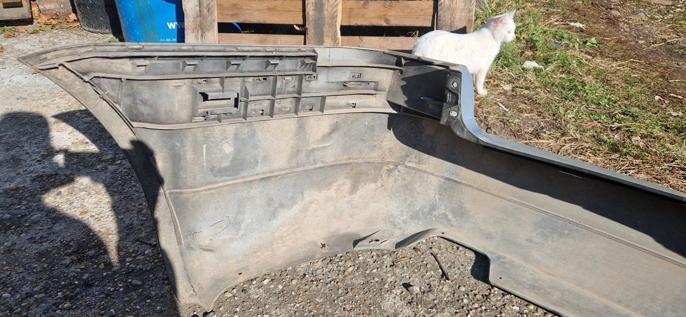 Задна броня за пасат б5 2000г