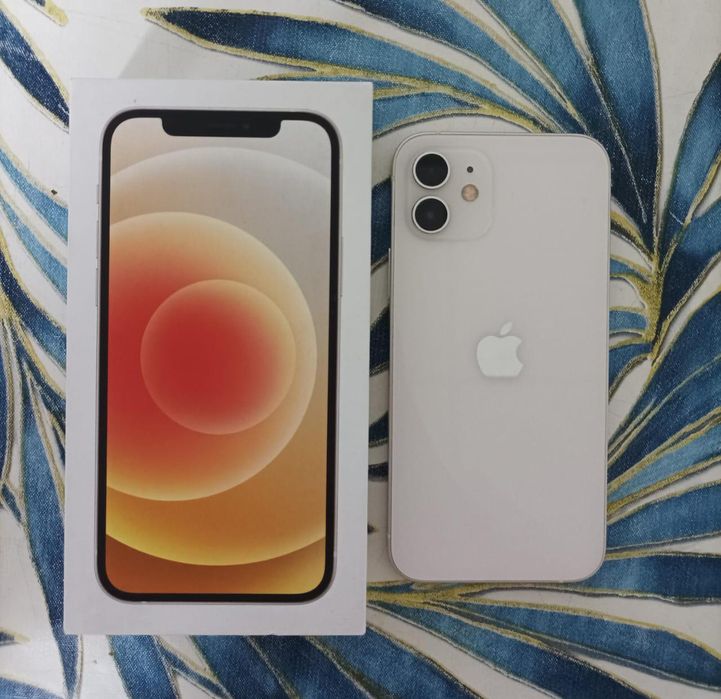 Продам iPhone 12