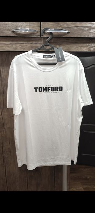 Футболки Tommy Hilfiger и Tom Ford другие