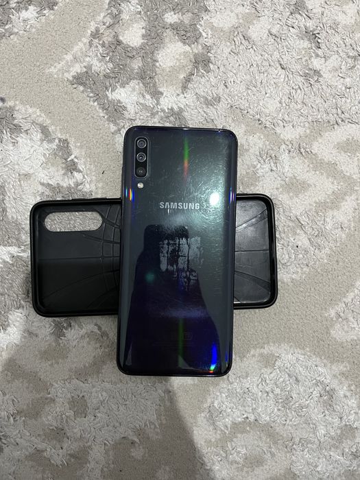 Samsung  Galaxy A70