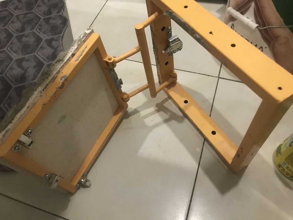 Продам люк алюминиевый
