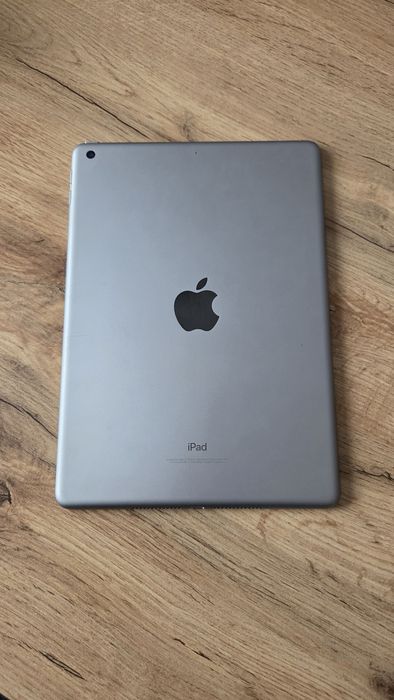 iPad 5th gen 128 GB