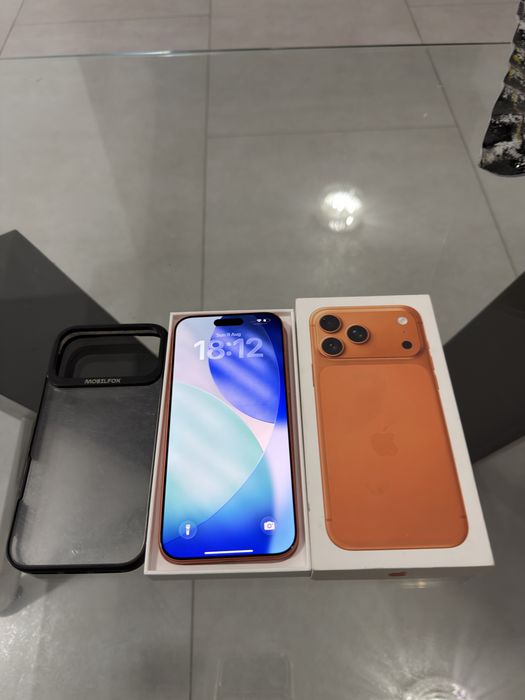 iPhone 17 Pro Max cosmic orange 256GB • ca NOU • 92 cicluri • garantie 2027 •