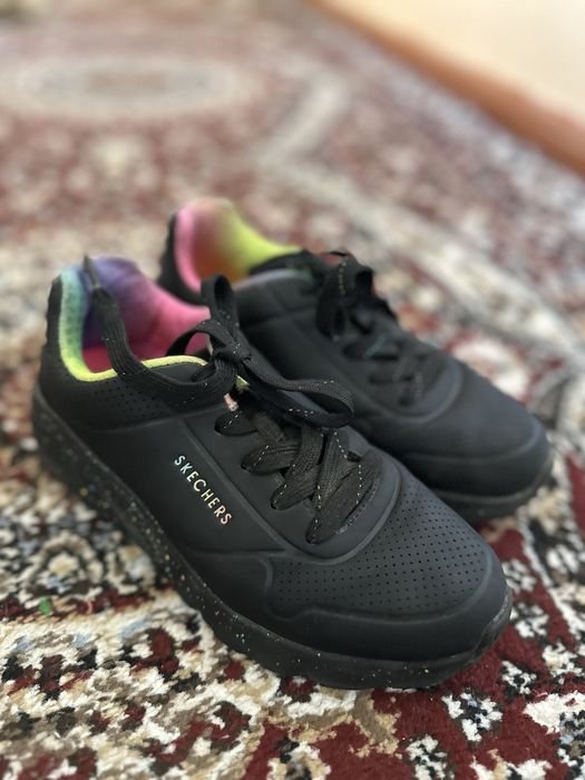 Кроссовки от 2000 тенге