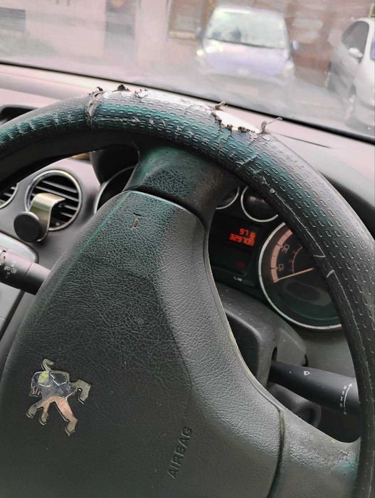 Пежо 308 десен волан 1.6hdi