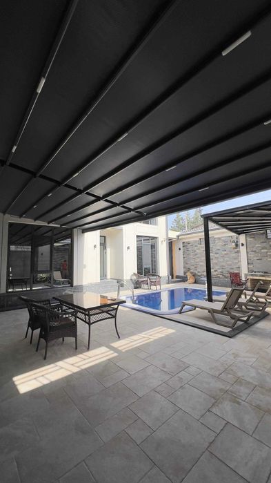 Pergola. Tentli Pergola. Naves.