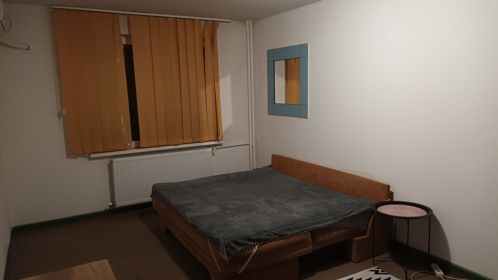 Închiriez garsoniera la metrou Dristor 1