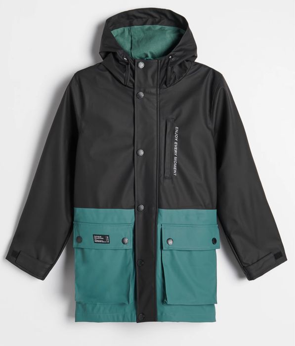 Гумирана парка с качулка размер 140