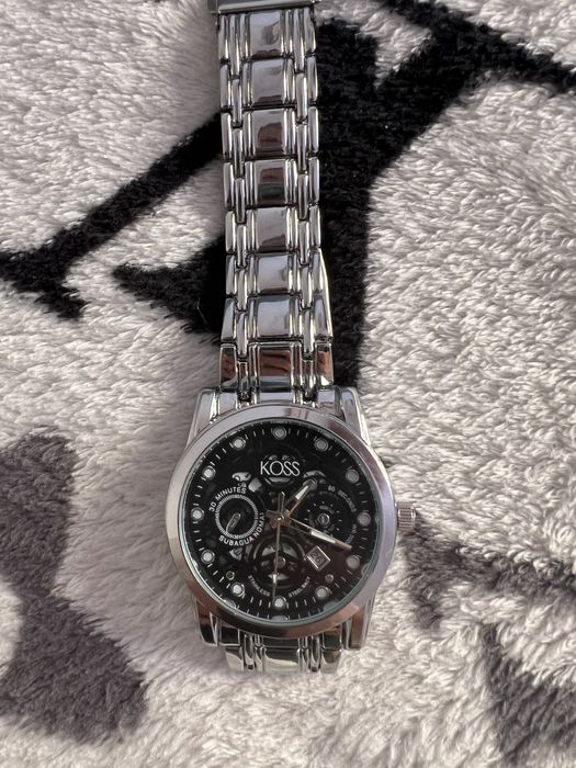 Продам часы Koss новые мужские