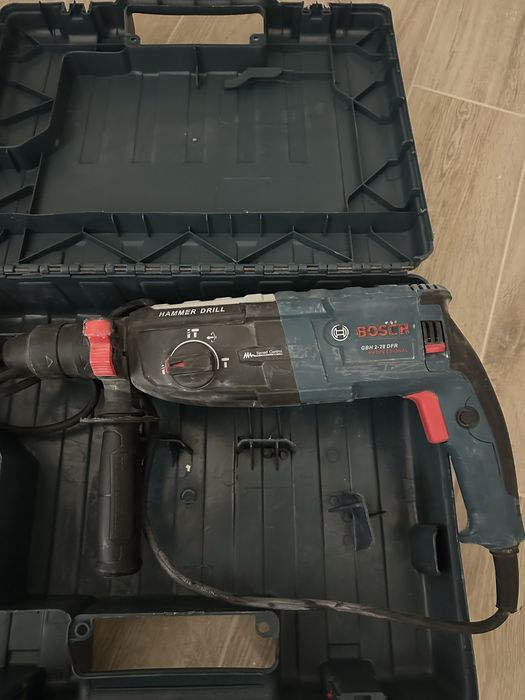 Перфоратор Bosch 2-28 DFV