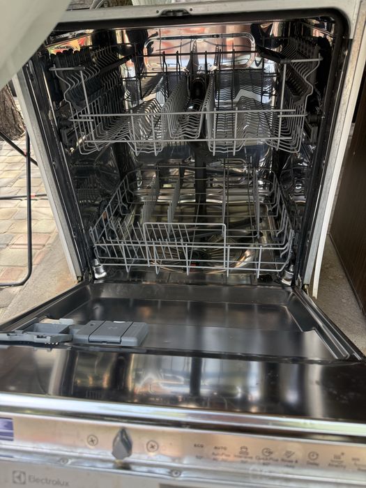 Посудомоечная машина «Electrolux”