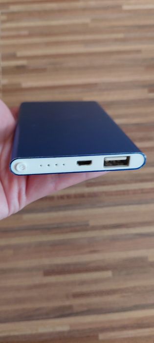 Преносима външна батерия - Power Bank 2000 mAh