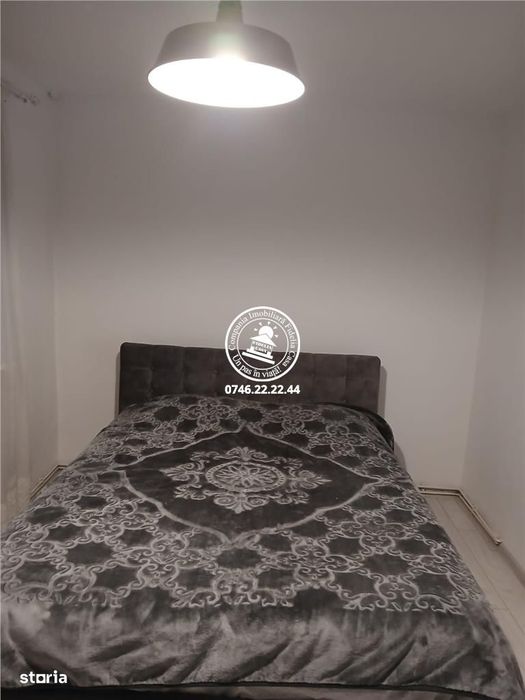 Apartament 3 camere  de vanzare  Podu Ros,