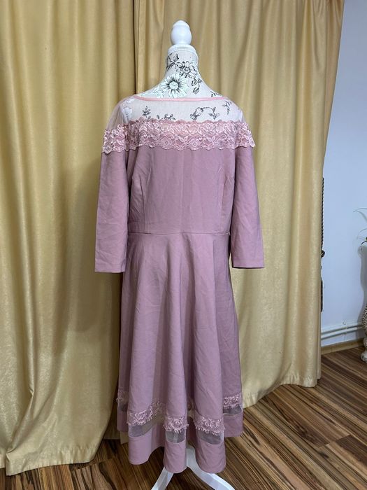 Rochie petrecere roz pal